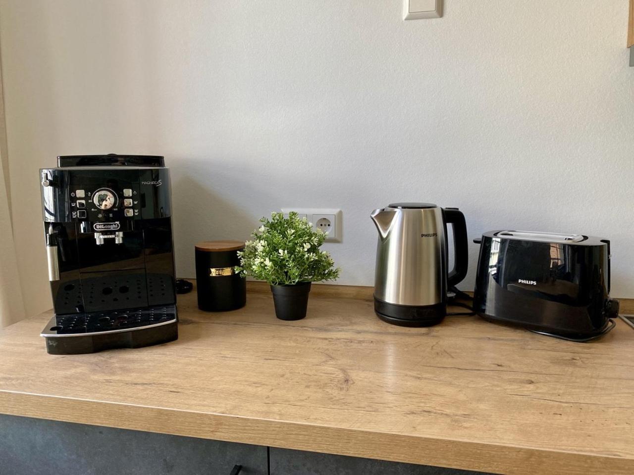 Discovair - Eisenach Karl14 - Vollausgestattete Apartments Mit Netflix In Der Fussgaengerzone Ruang foto