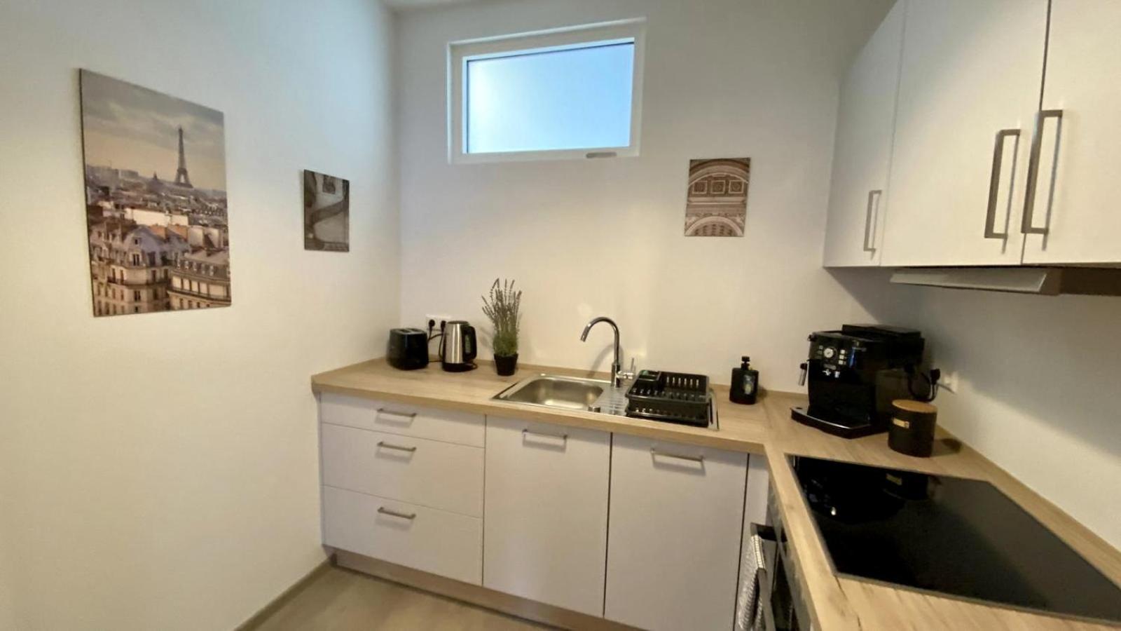 Discovair - Eisenach Karl14 - Vollausgestattete Apartments Mit Netflix In Der Fussgaengerzone Ruang foto