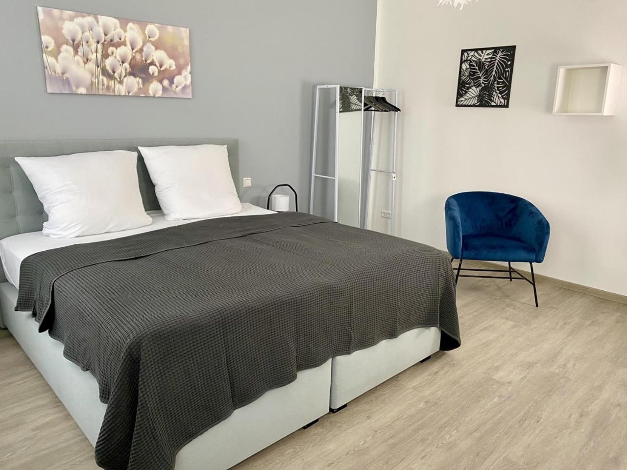 Discovair - Eisenach Karl14 - Vollausgestattete Apartments Mit Netflix In Der Fussgaengerzone Ruang foto